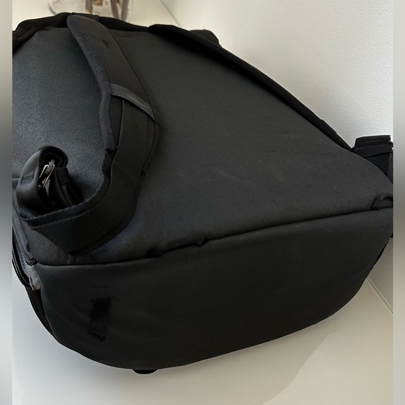 Peak Design Everyday V2 Totepack 20L - Picture 4 of 6